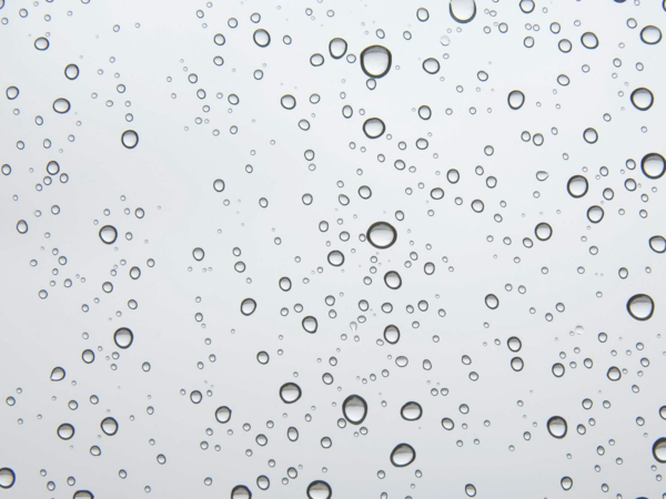 Que faire lors d'une fuite d'eau au plafond?